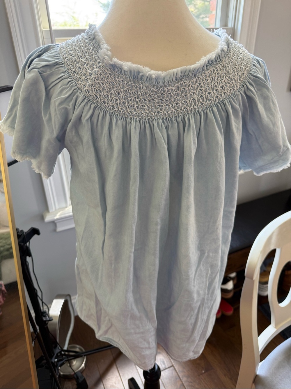 grand & greene Light Blue Embroidered Floral Smocked Top blouse size large - Picture 7 of 10